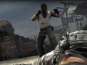 a man, Counter Strike, masked
